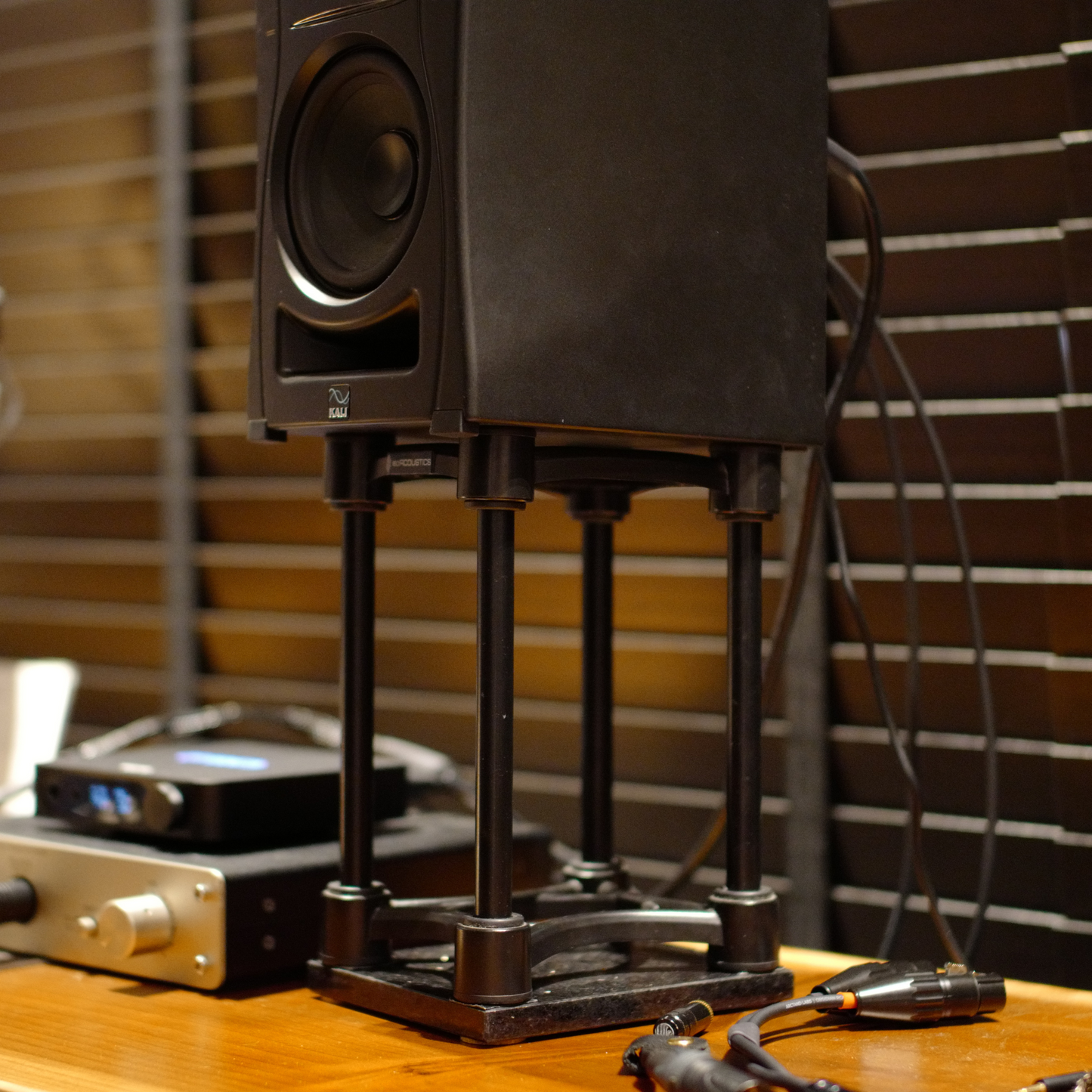 Isoacoustics ISO-130 Studio Monitor Stands (Pair) For Kali LP-UNF