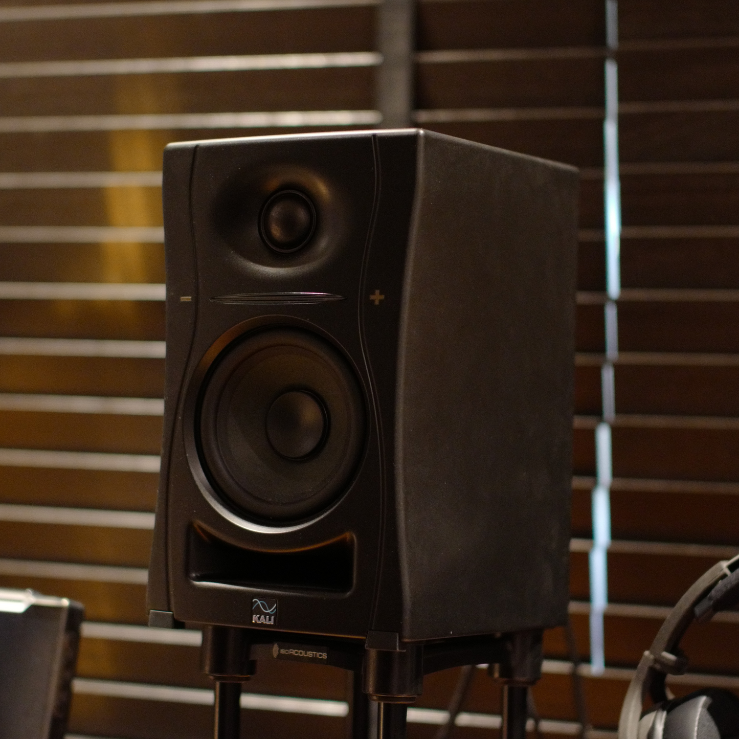 Isoacoustics ISO-130 Studio Monitor Stands (Pair) For Kali LP-UNF