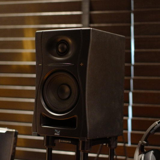 Kali Audio LP-UNF Near Field Active Speakers (Pair)