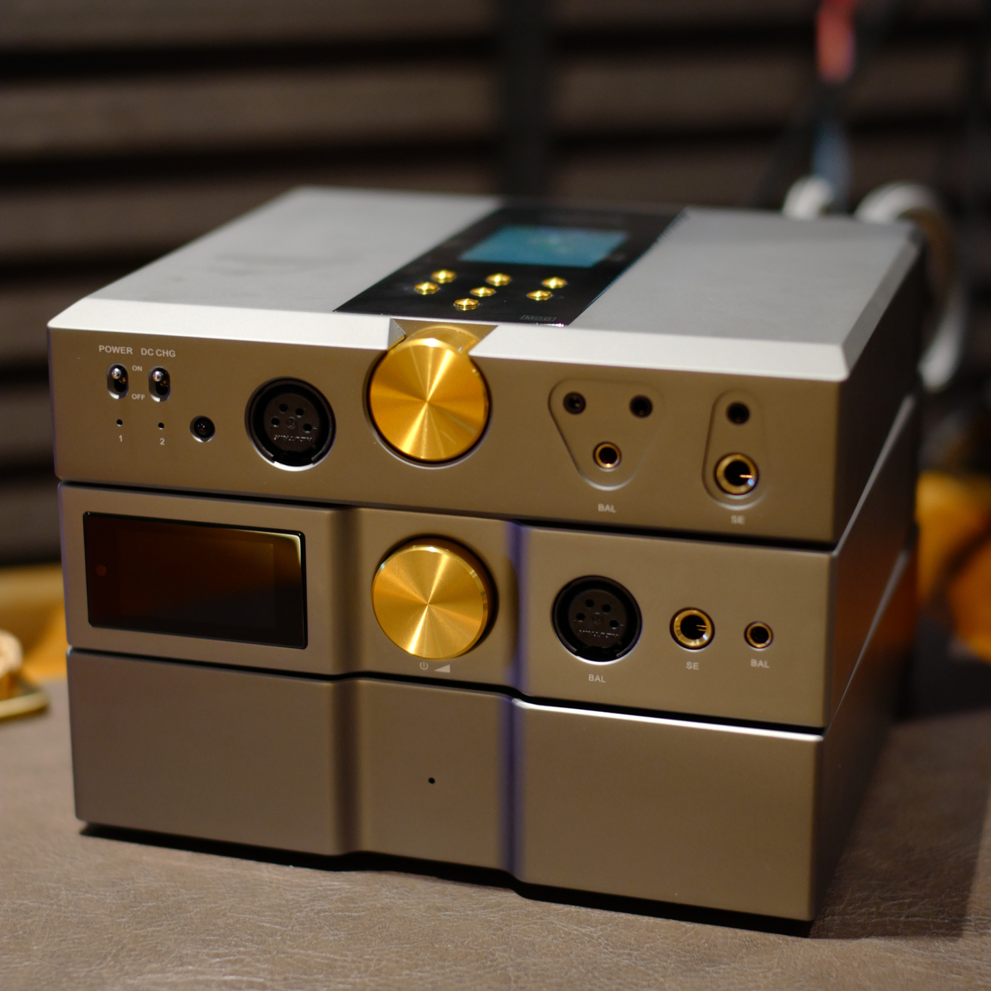 Quloos QH1 Portable Desktop Preamp/Amplifier with LPS Add On